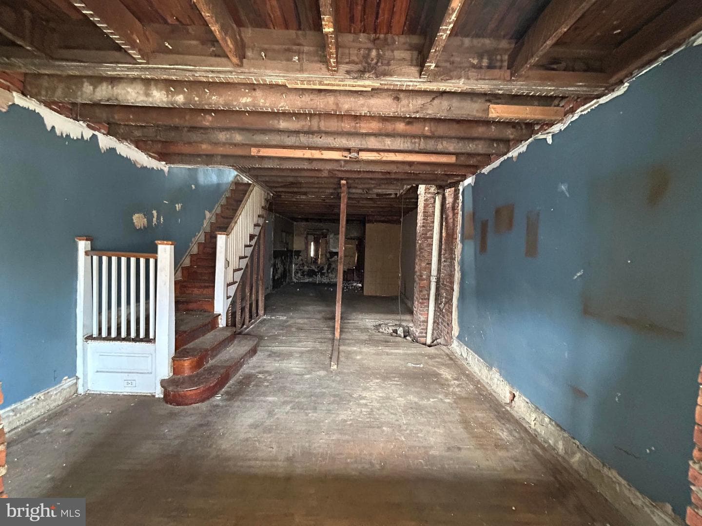 321 W Fisher Avenue photo 2