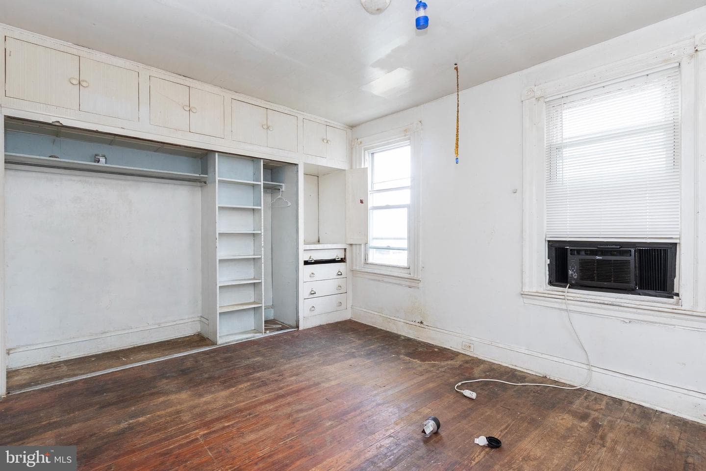 319 W Duncannon Avenue photo 17
