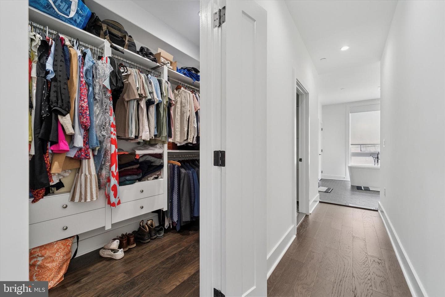 73 E Sharpnack Street photo 23