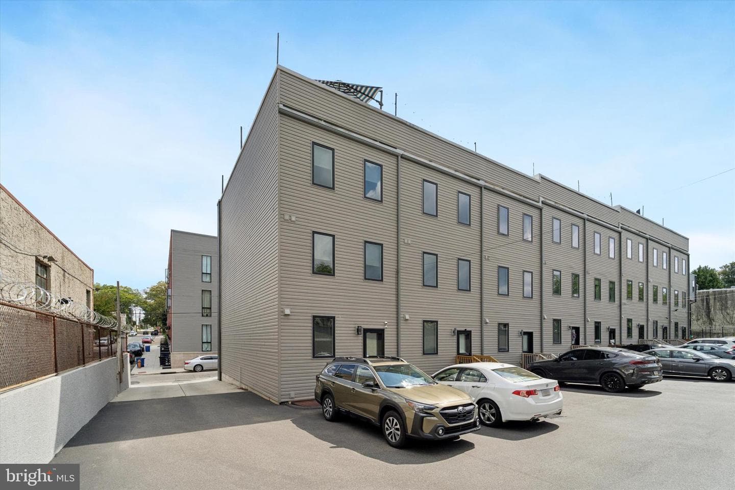 73 E Sharpnack Street photo 41