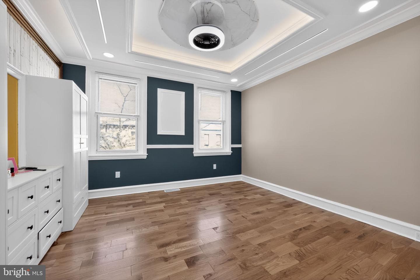 2046 Dennie Street photo 19