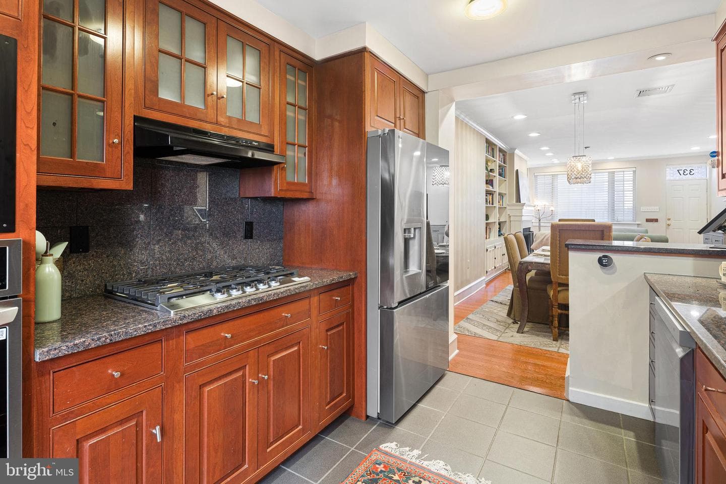 337 S Hicks Street photo 10