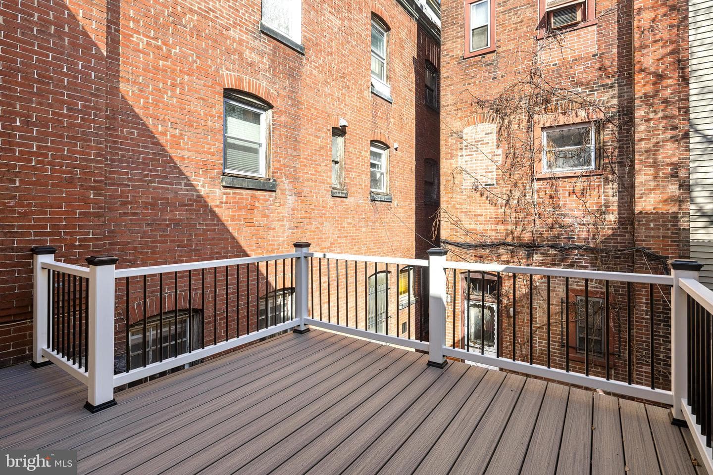 337 S Hicks Street photo 18