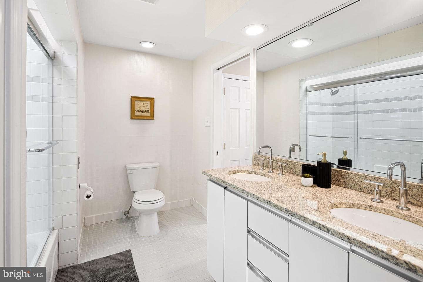 337 S Hicks Street photo 21