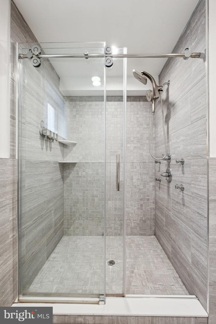1710 W Seybert Street photo 29