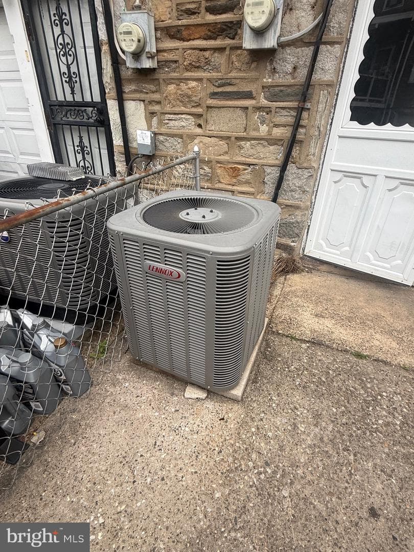 218 Stearly Street photo 6