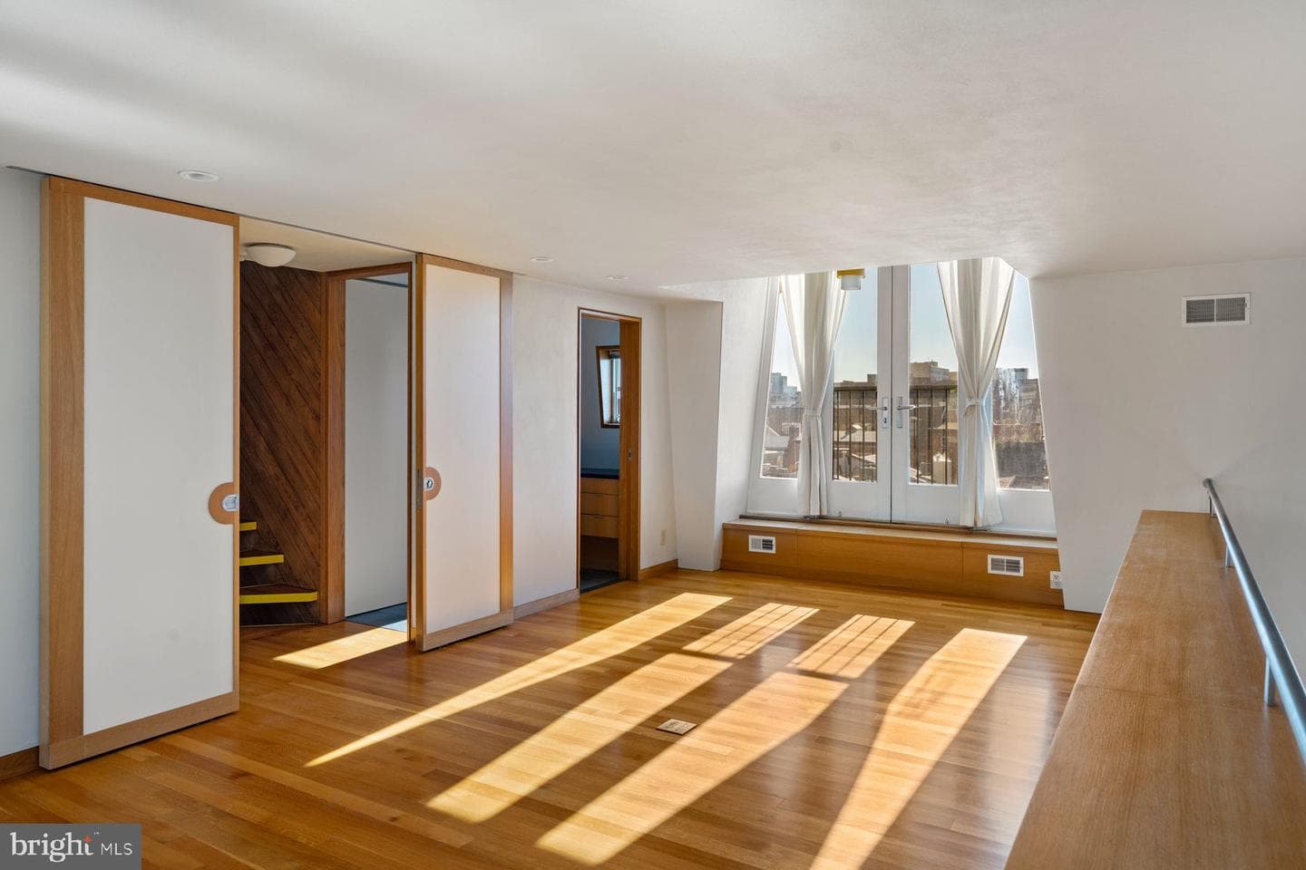 307 S Chadwick Street photo 41