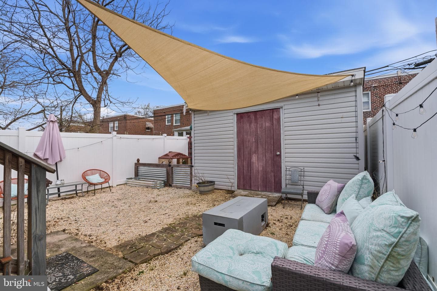 729 Chandler Street photo 23
