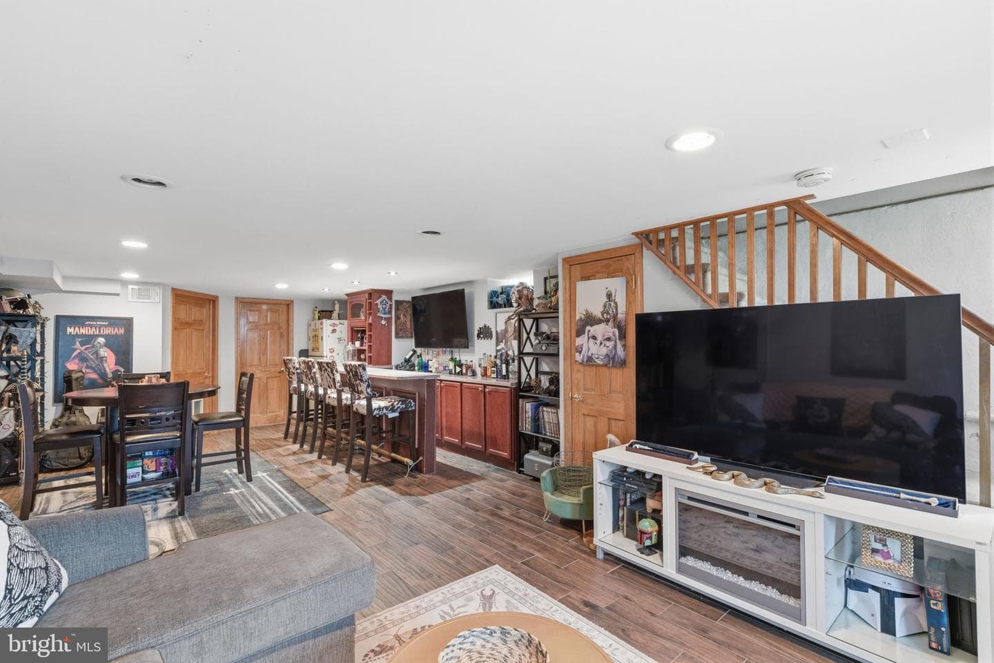 729 Chandler Street photo 24