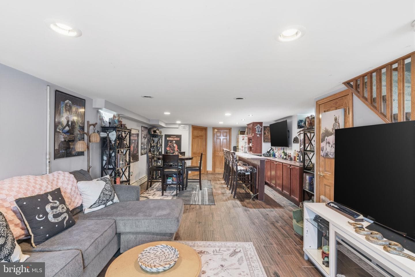 729 Chandler Street photo 27