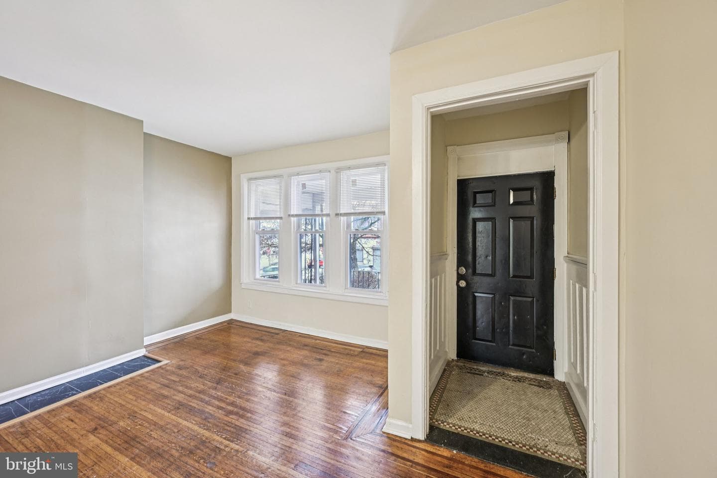 6231 Lansdowne Avenue photo 6