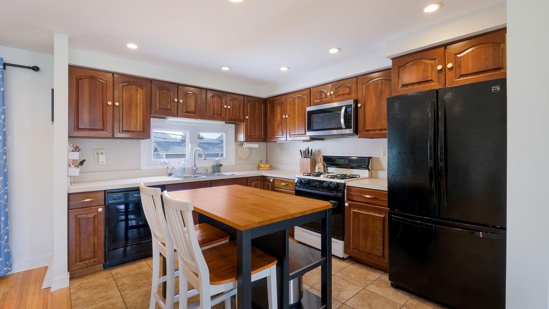 823 Regina Street photo 11