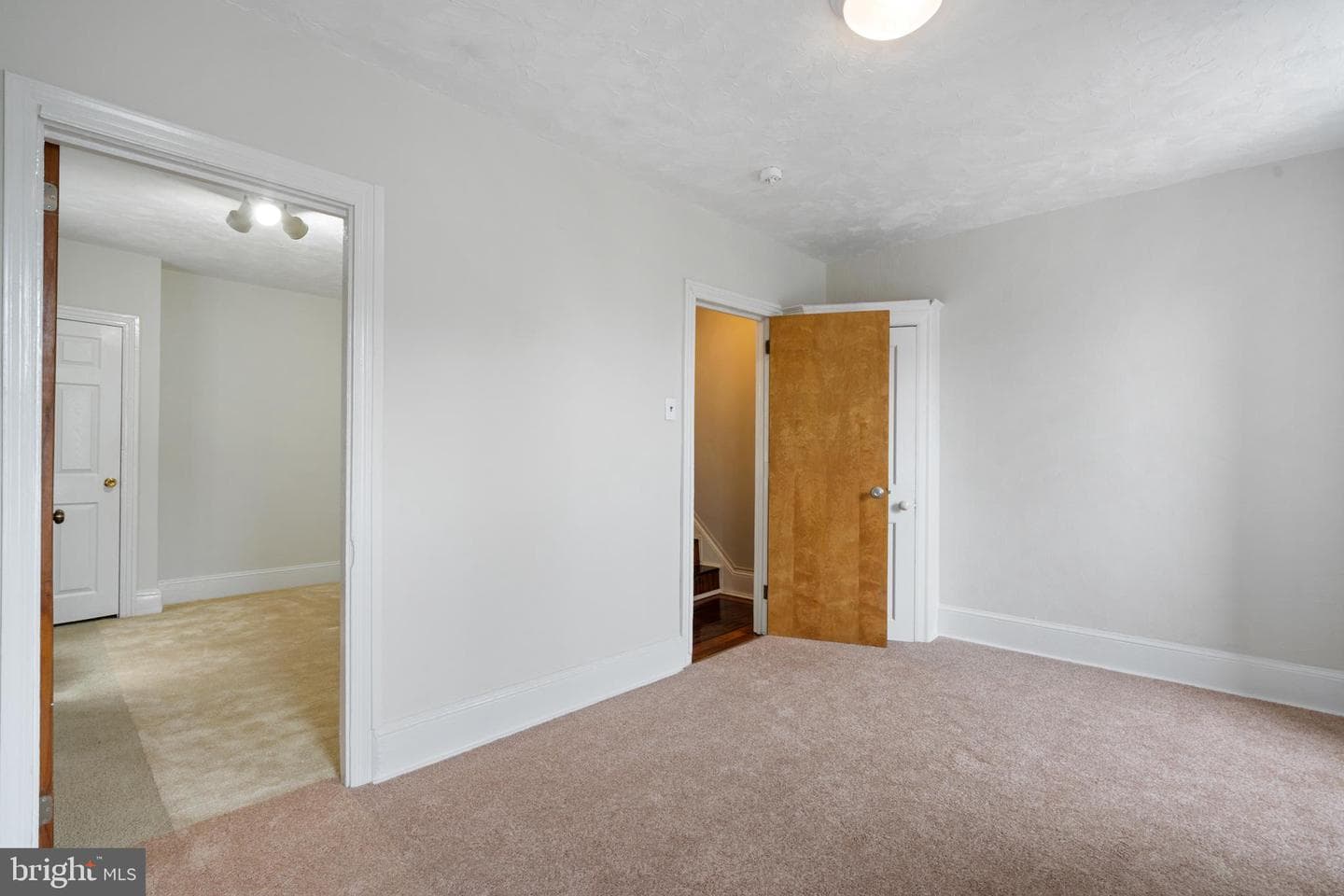 107 W Seymour Street photo 21