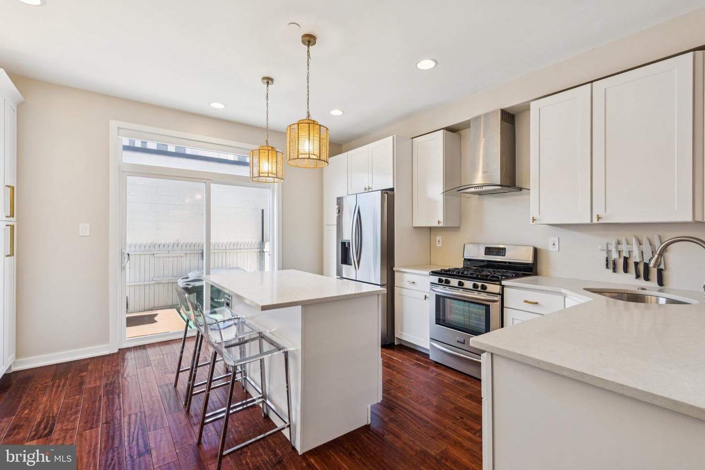 922 N Marshall Street photo 13