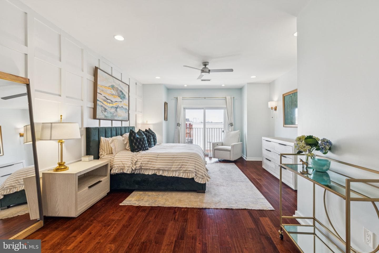 922 N Marshall Street photo 24