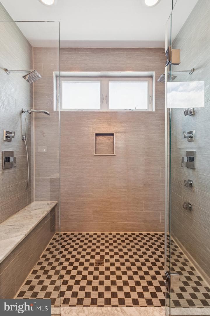 922 N Marshall Street photo 28