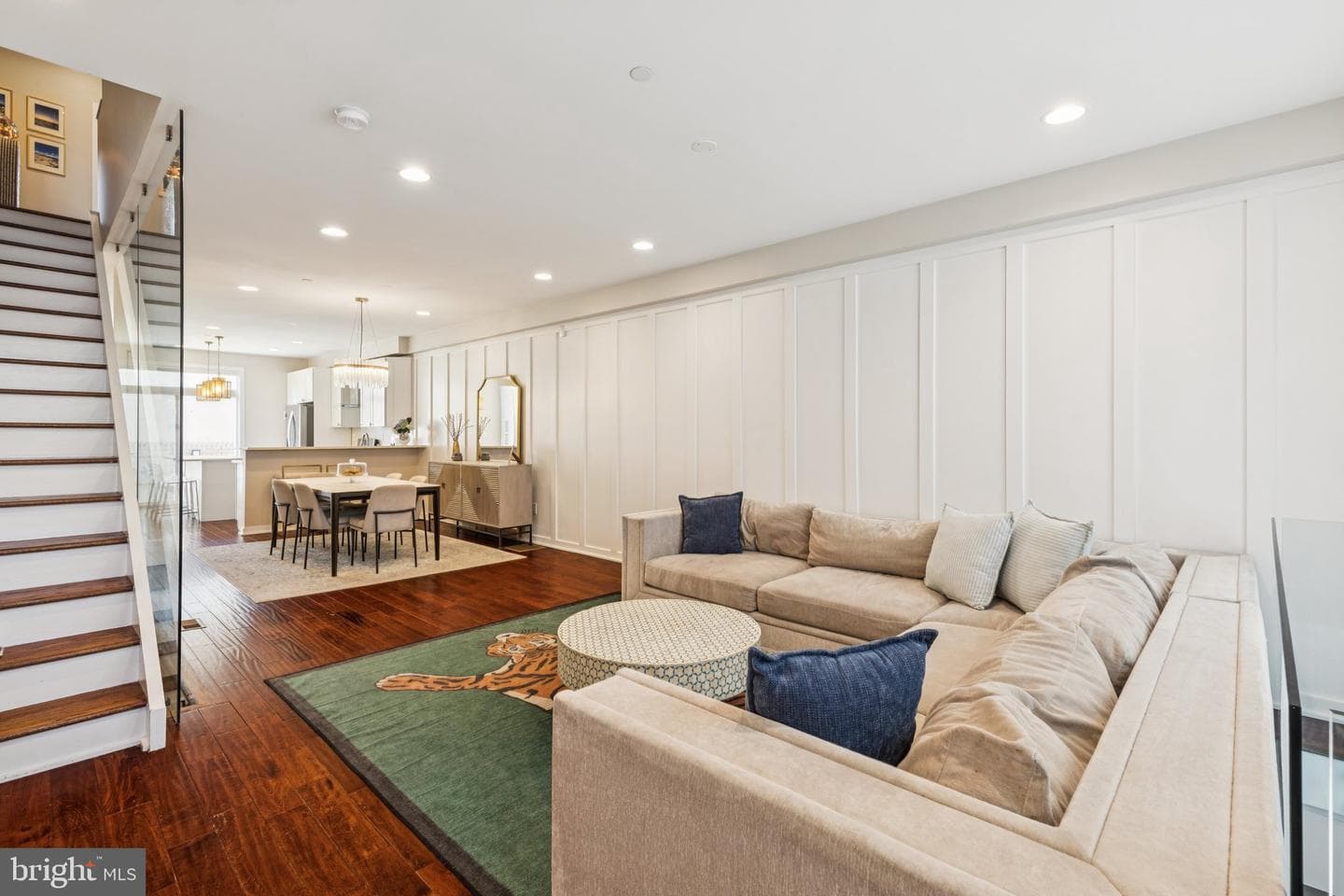 922 N Marshall Street photo 5
