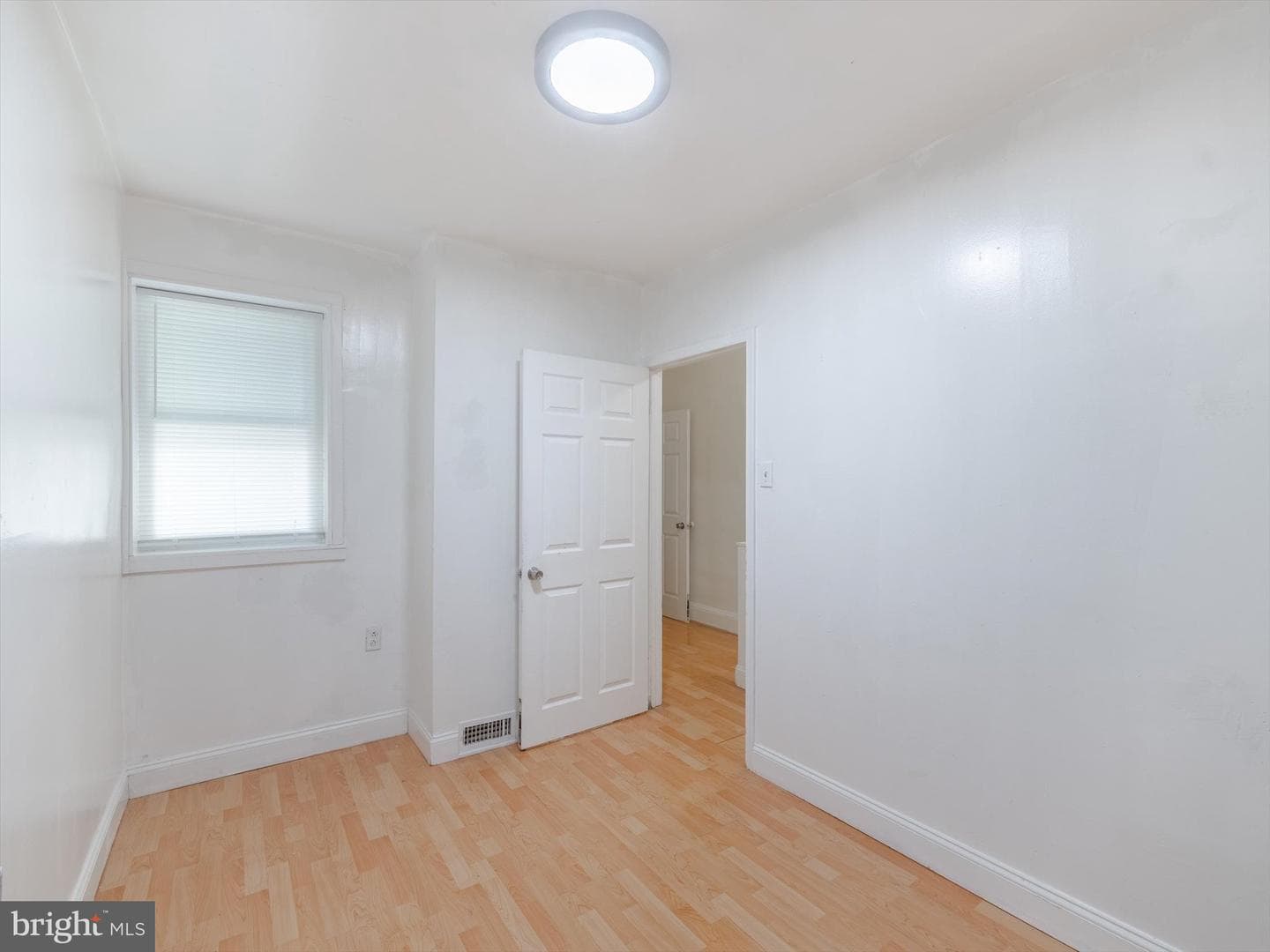 2442 S Sheridan Street photo 10