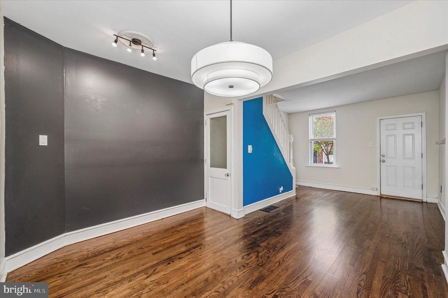 2531 Webb Street photo 6