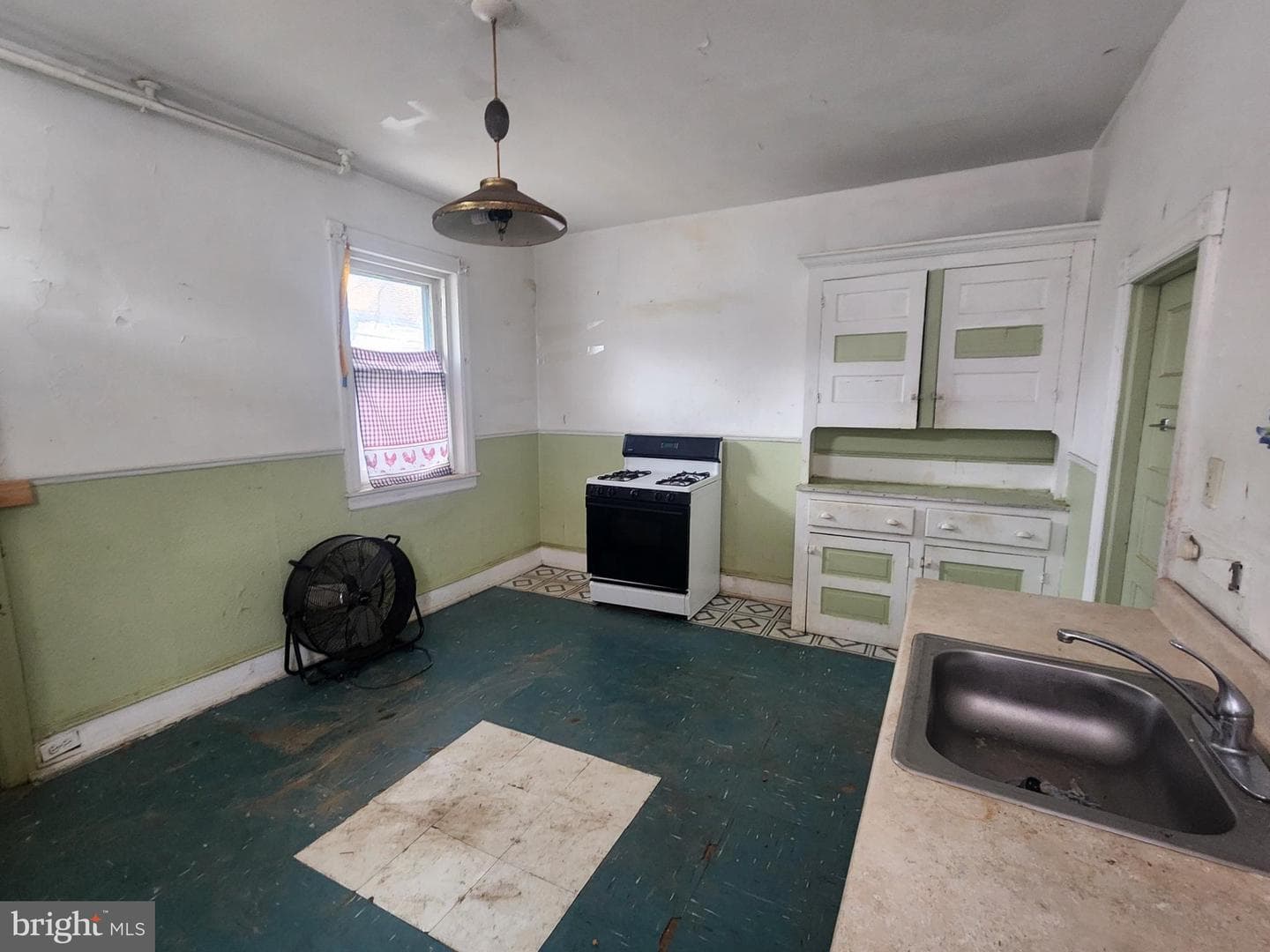 1138 S Paxon Street photo 13