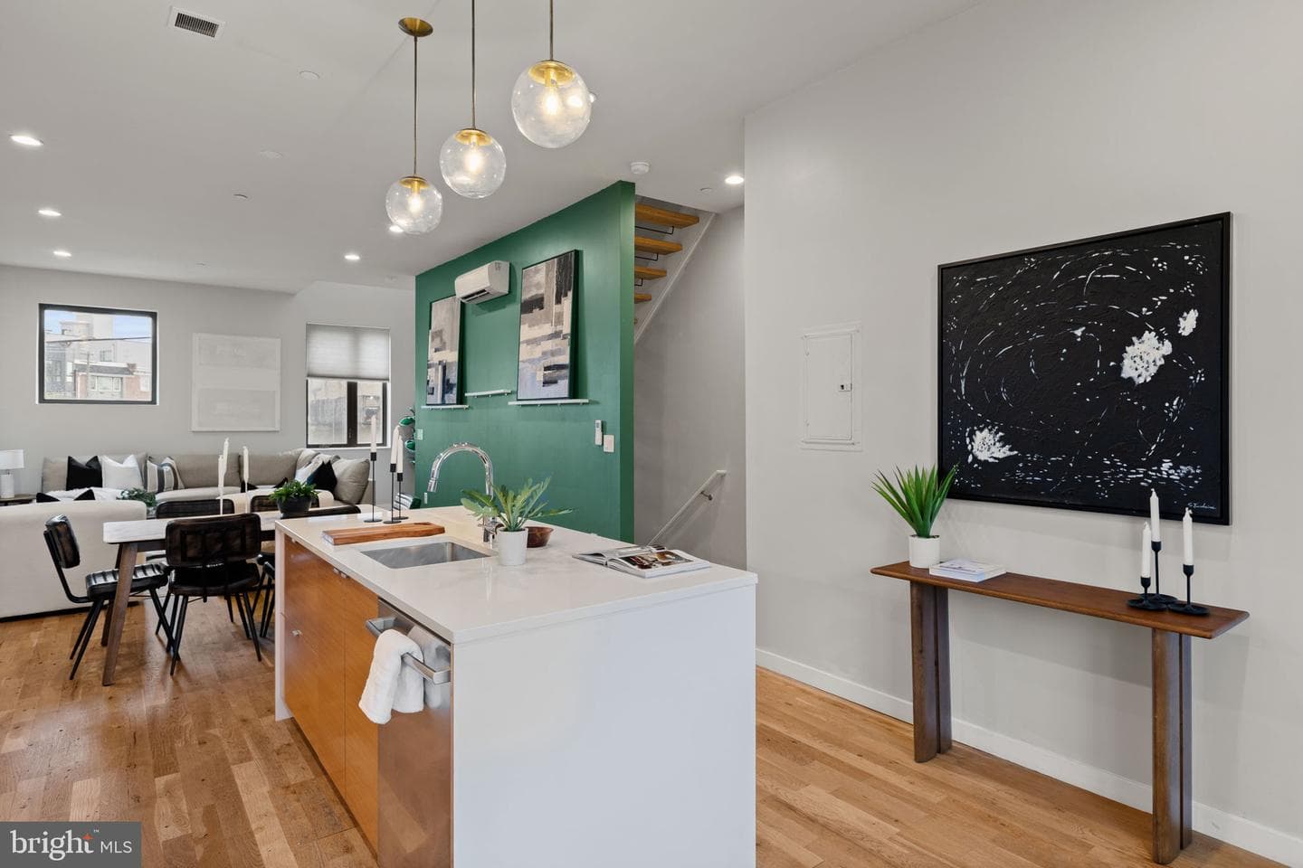 1720 Folsom Street #b photo 6