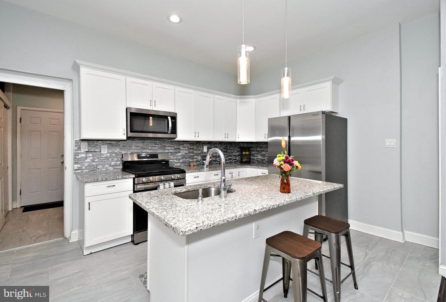 1325 N Redfield Street photo 13