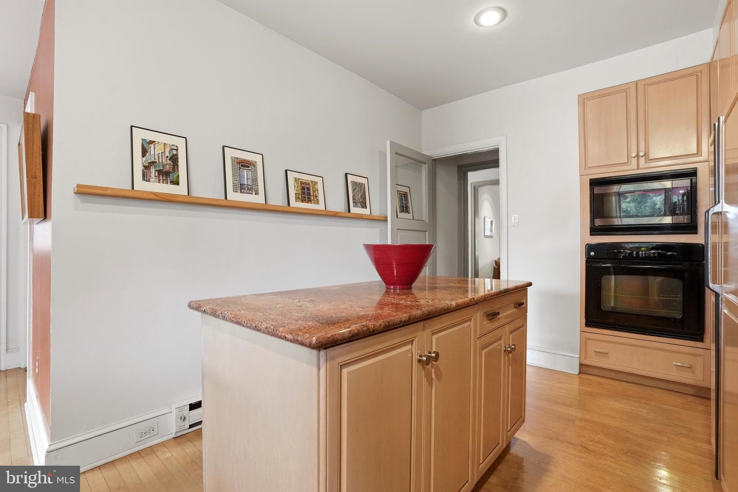 3106 Midvale Avenue photo 13