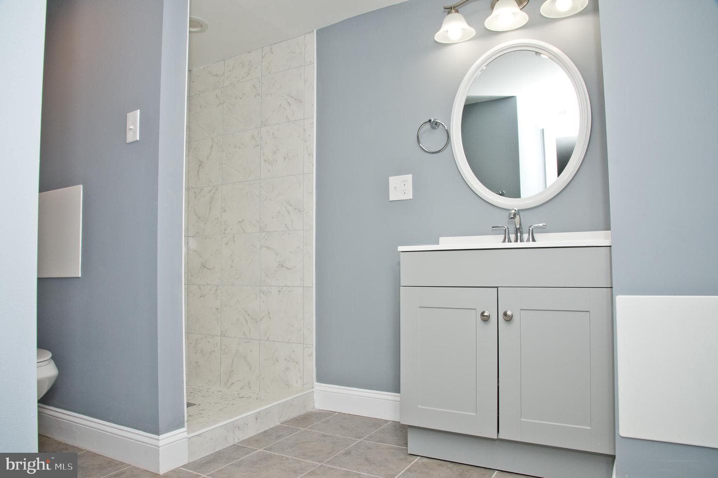 3137 Clifford Street photo 21