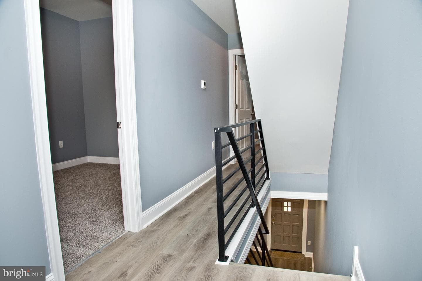 3137 Clifford Street photo 22