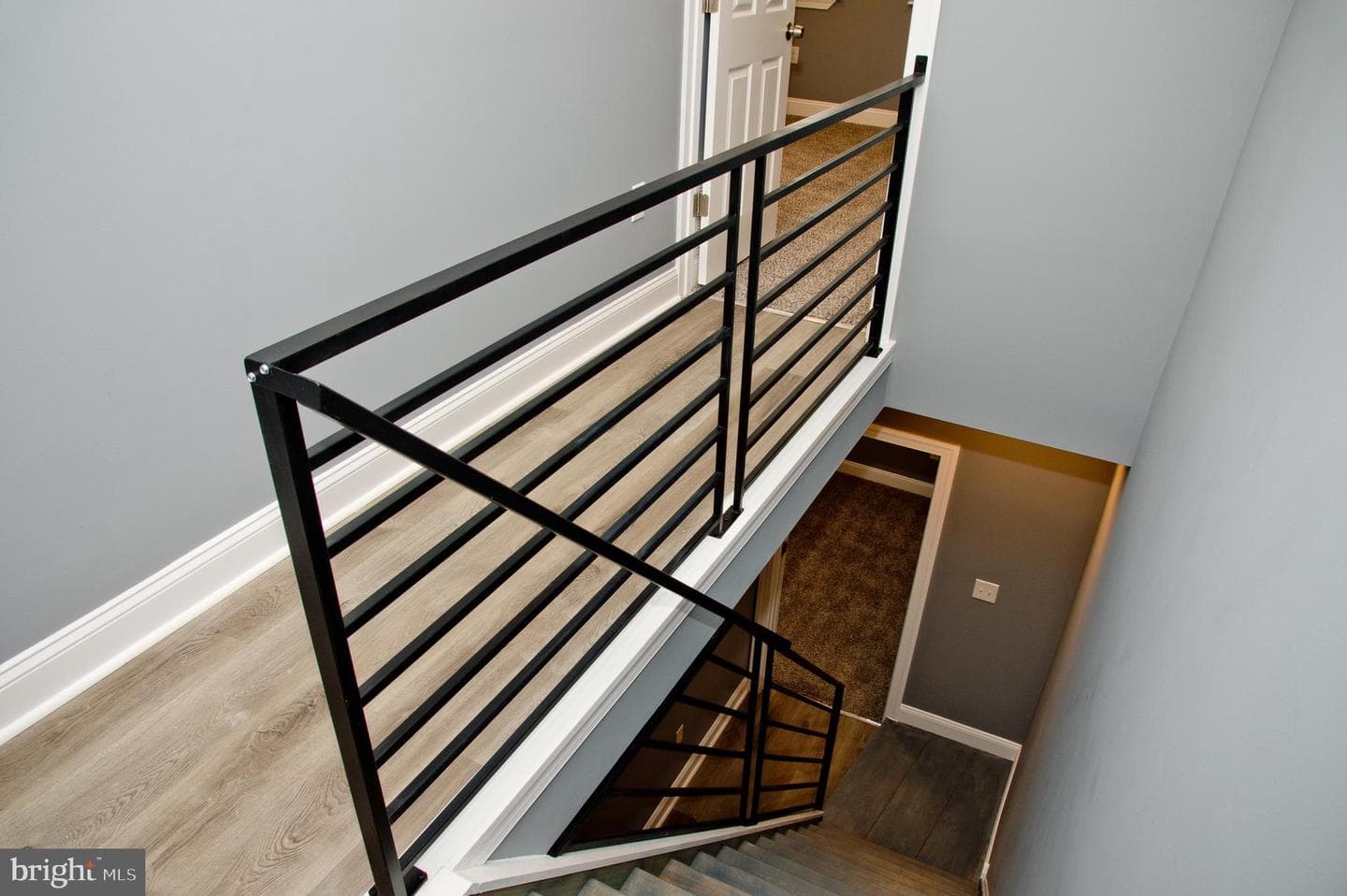 3137 Clifford Street photo 28