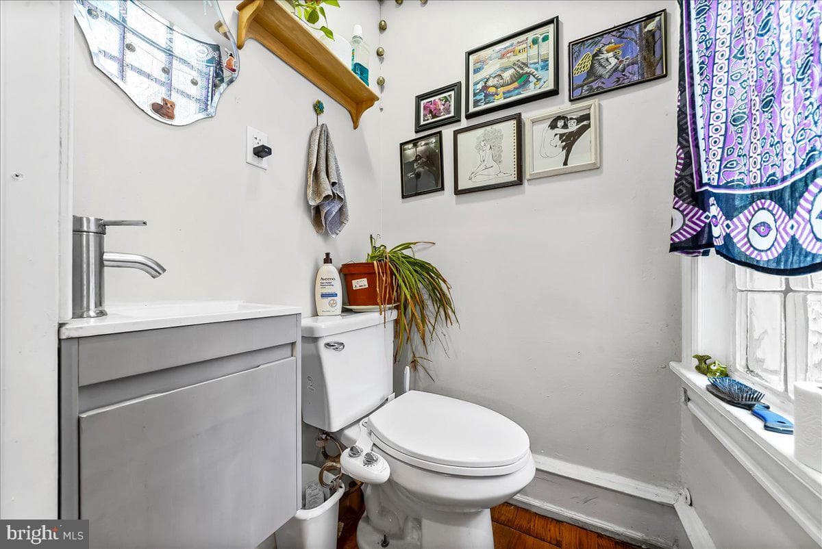 5451 Pine Street photo 20