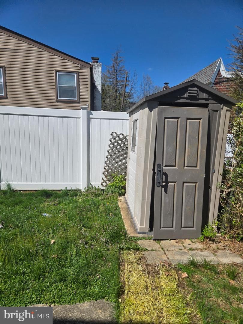 8008 Crispin Street #E photo 40