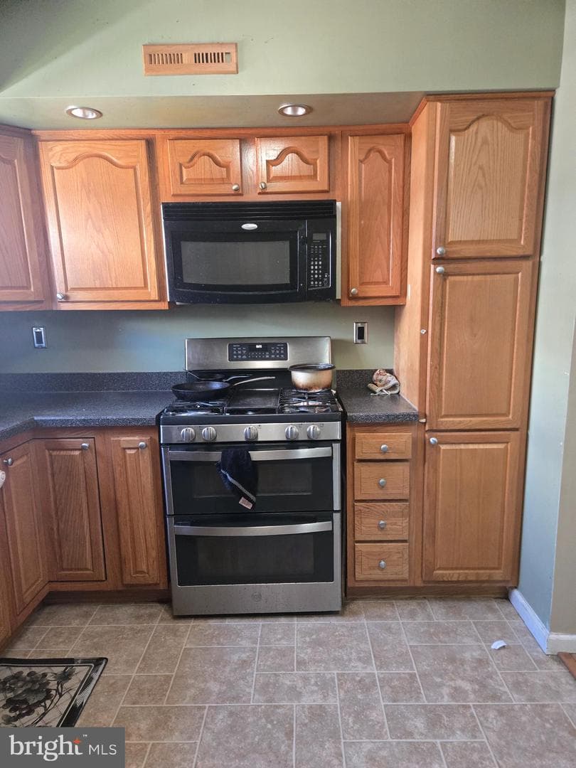 8008 Crispin Street #E photo 8
