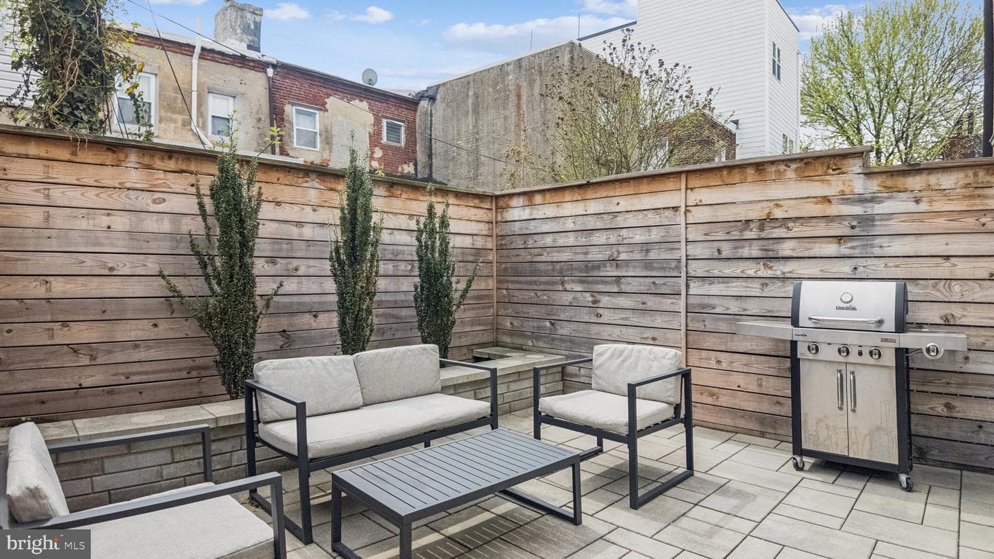 412 Dickinson Street photo 12