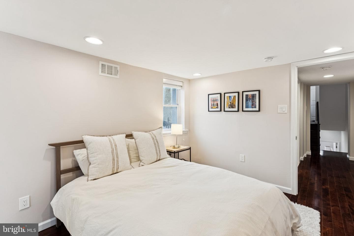412 Dickinson Street photo 19