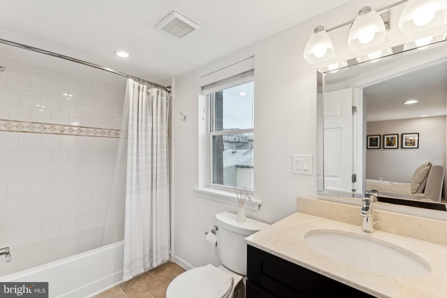 412 Dickinson Street photo 21