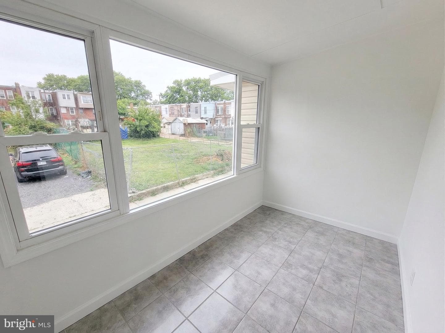 5823 Saul Street photo 9