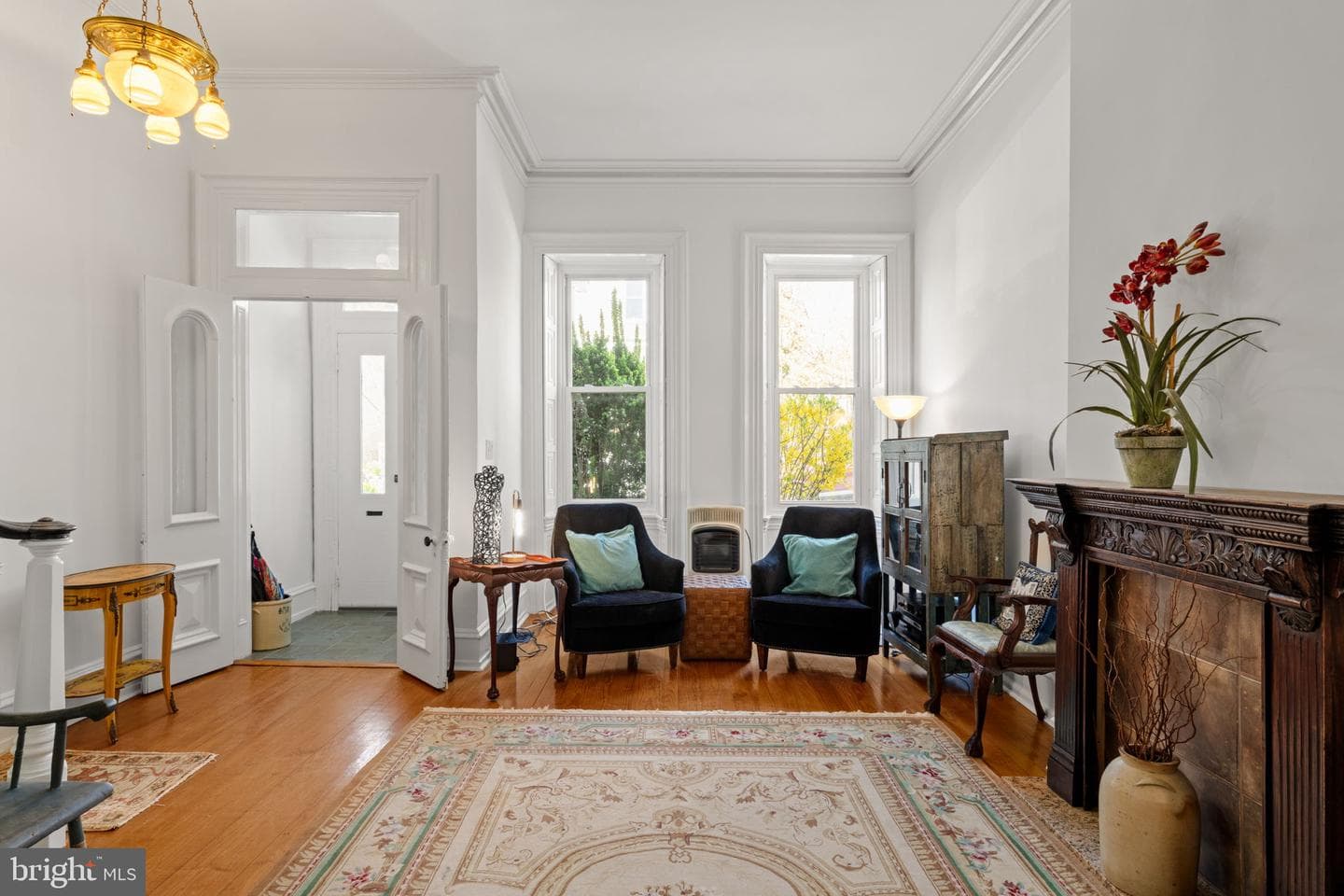 3534 Ainslie Street photo 20