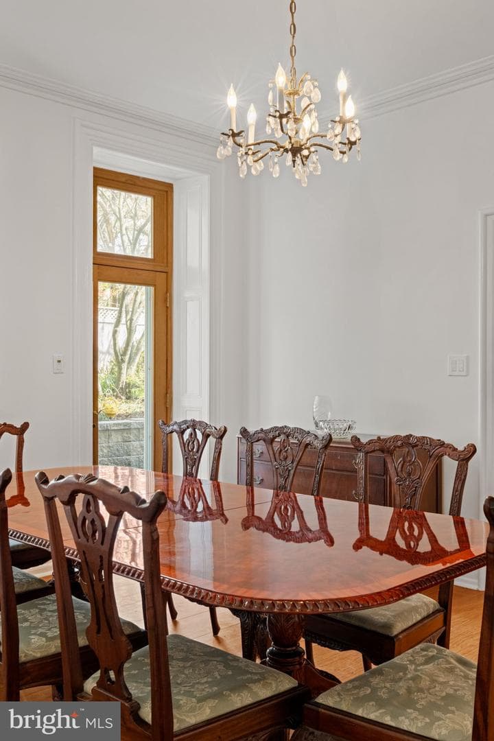 3534 Ainslie Street photo 29