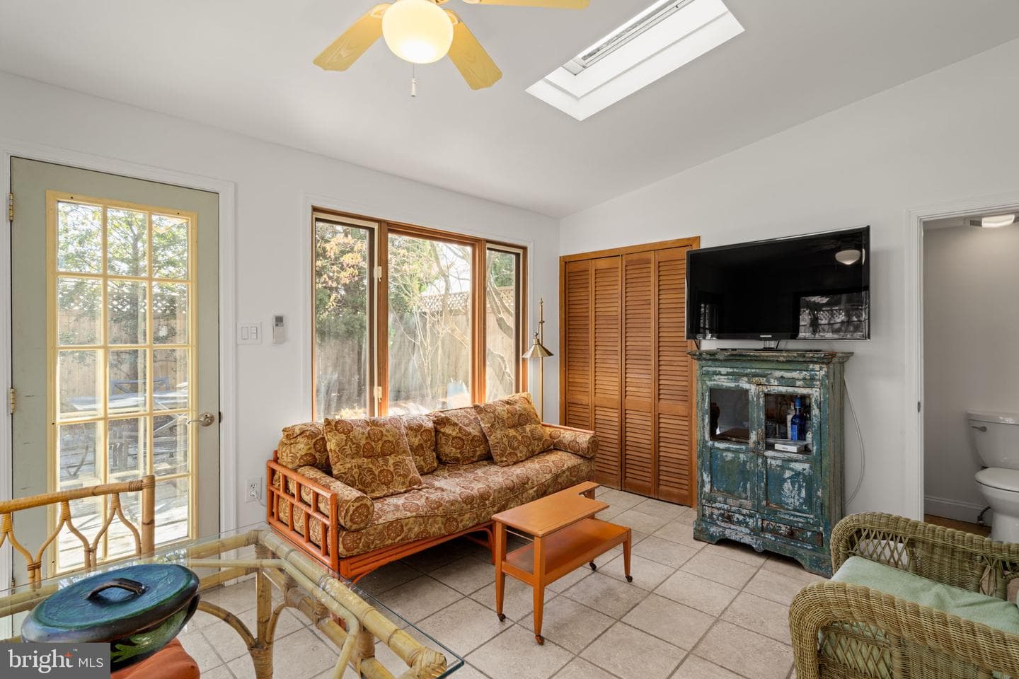 3534 Ainslie Street photo 40