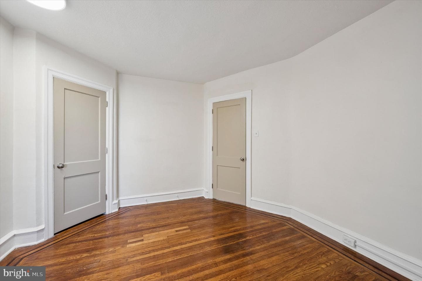 5949 Jefferson Street photo 20