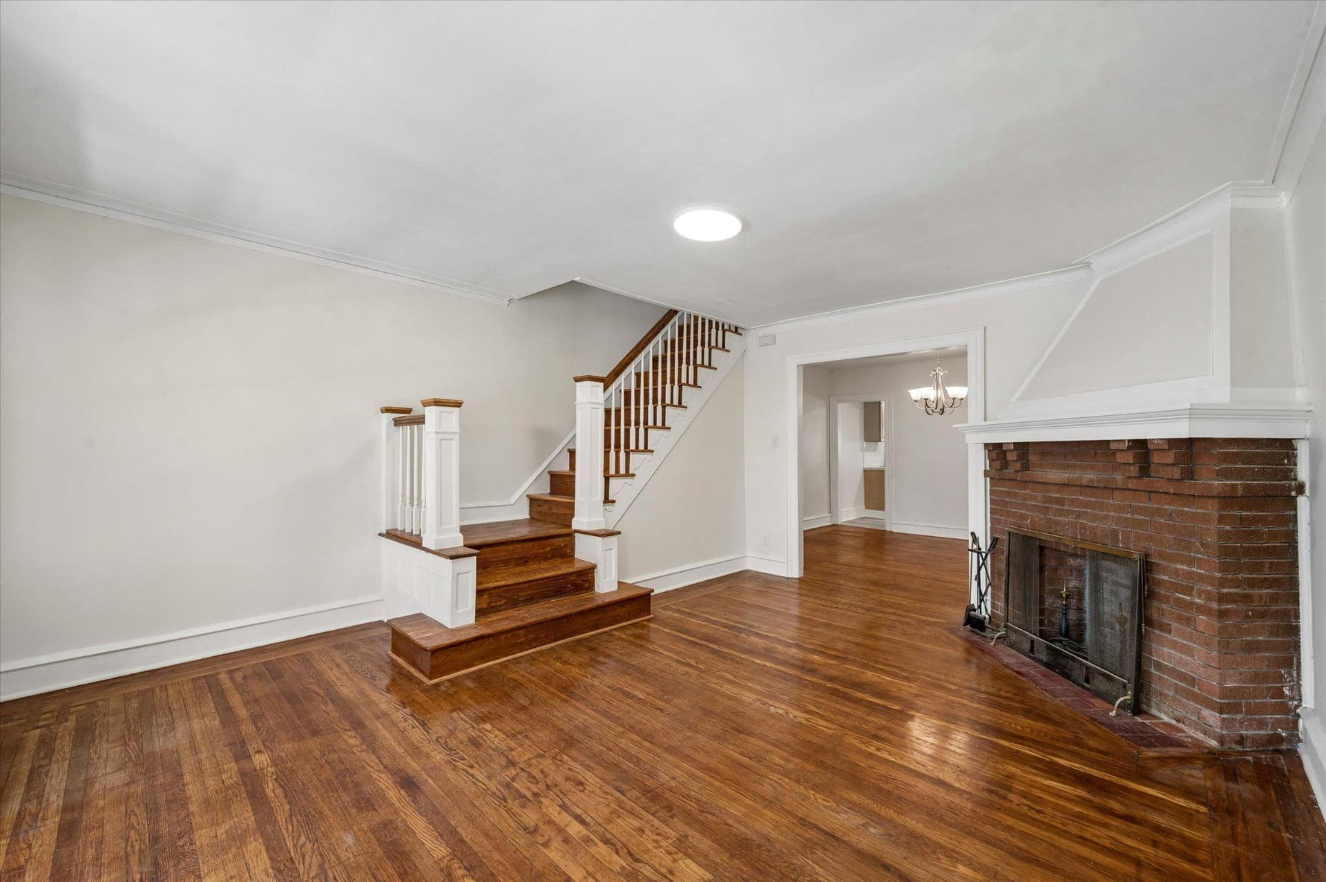 5949 Jefferson Street photo 5