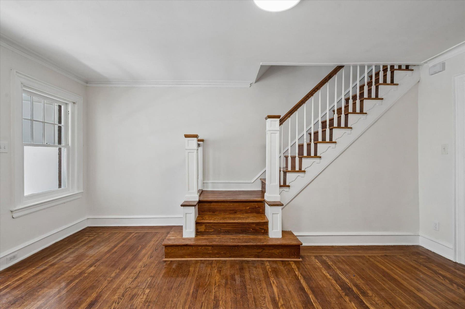 5949 Jefferson Street photo 8