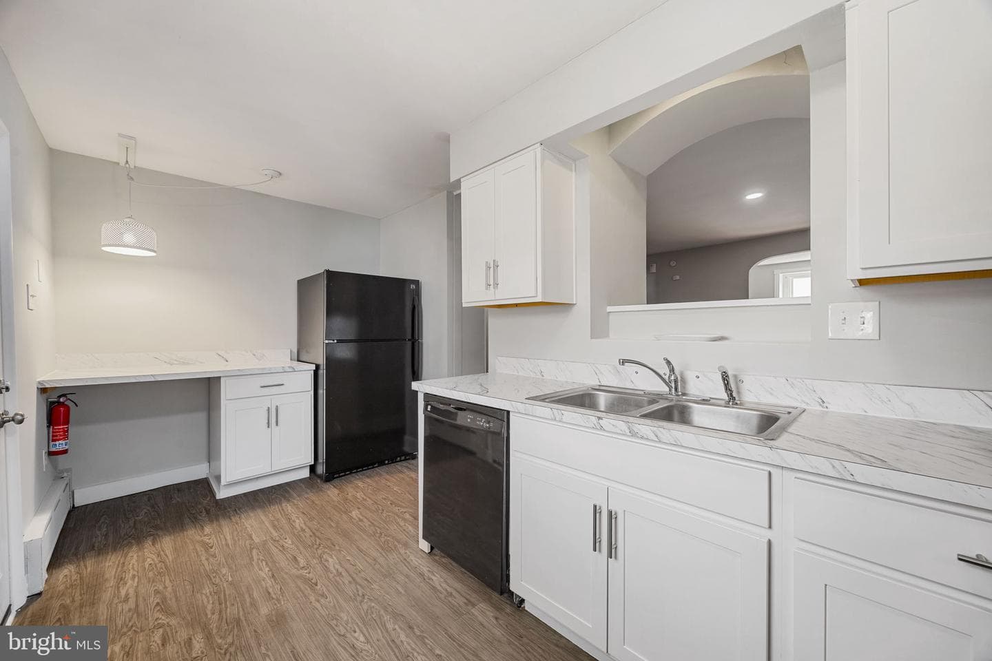213 Dawson Street photo 9