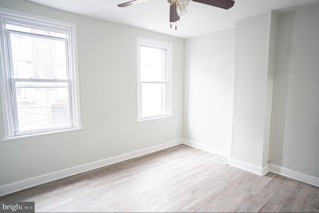1840 E Oakdale Street photo 5