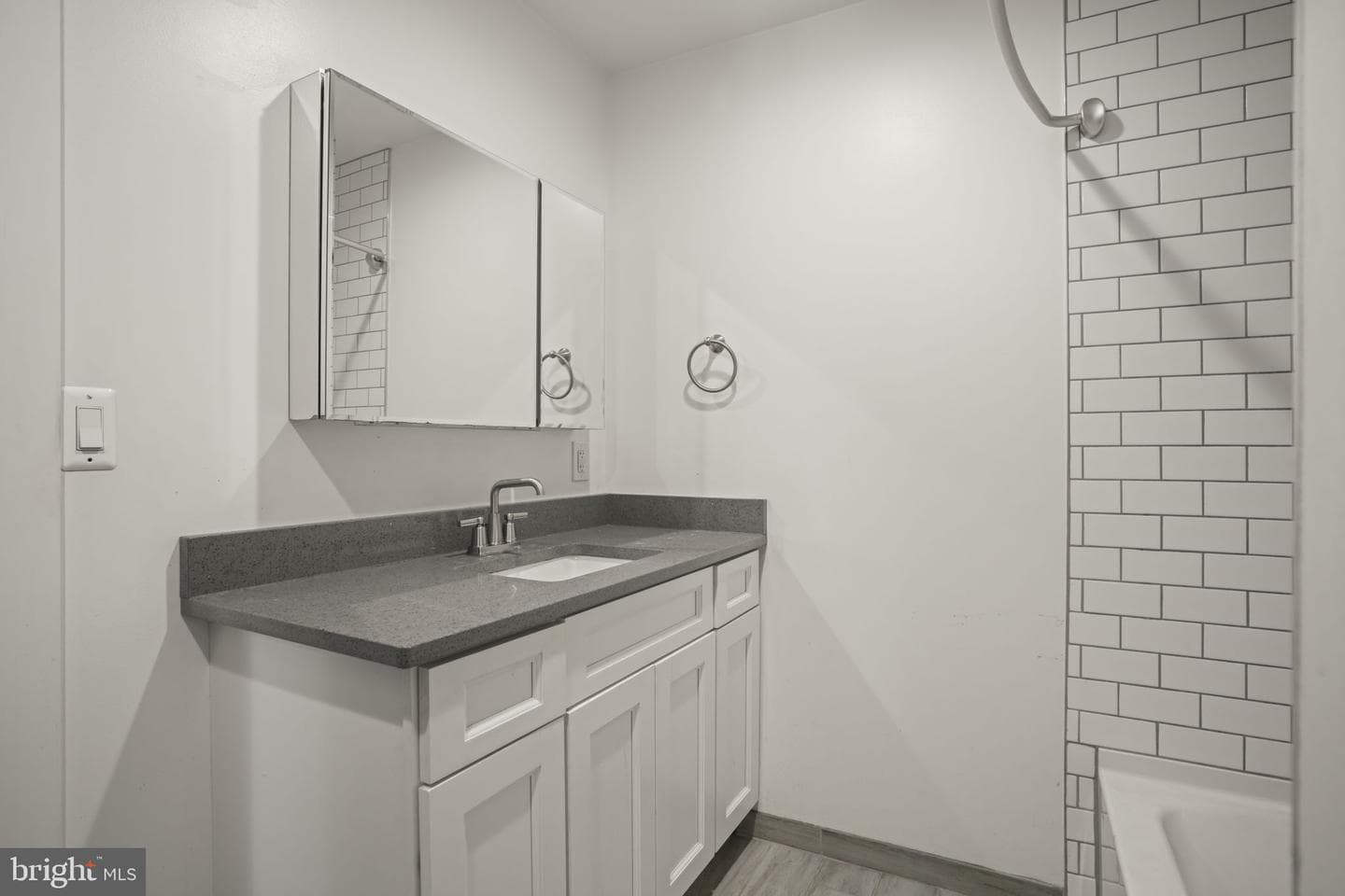2706 E Somerset Street photo 17