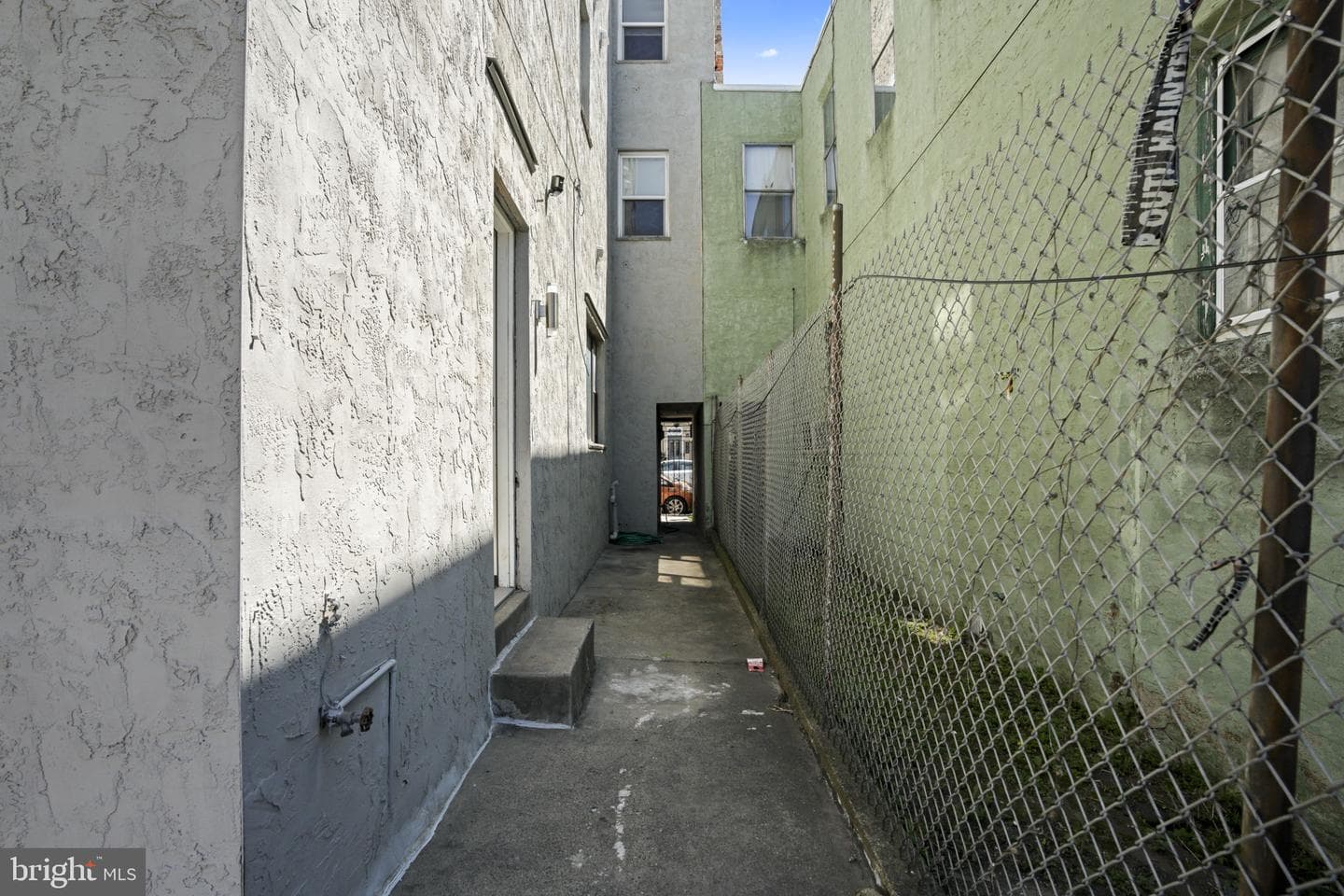 2706 E Somerset Street photo 25