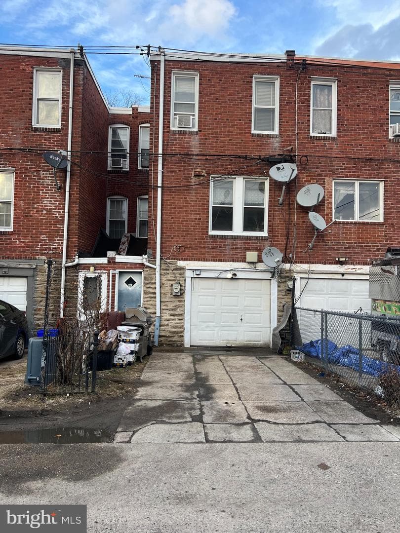 3158 Fanshawe Street photo 8