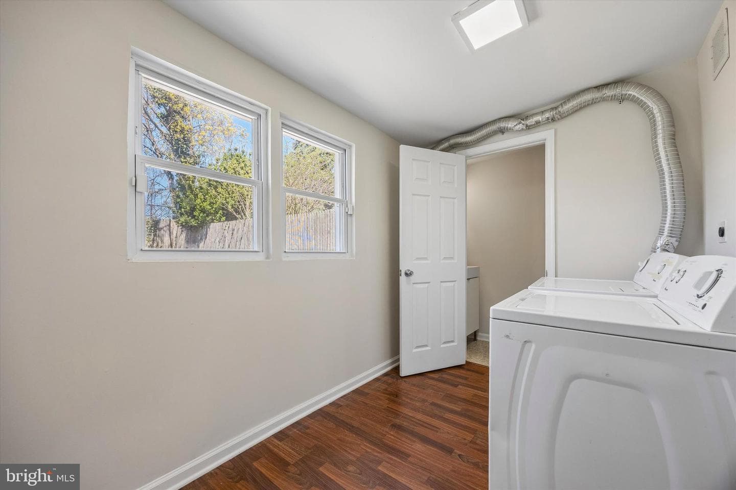 436 Lemonte Street photo 8