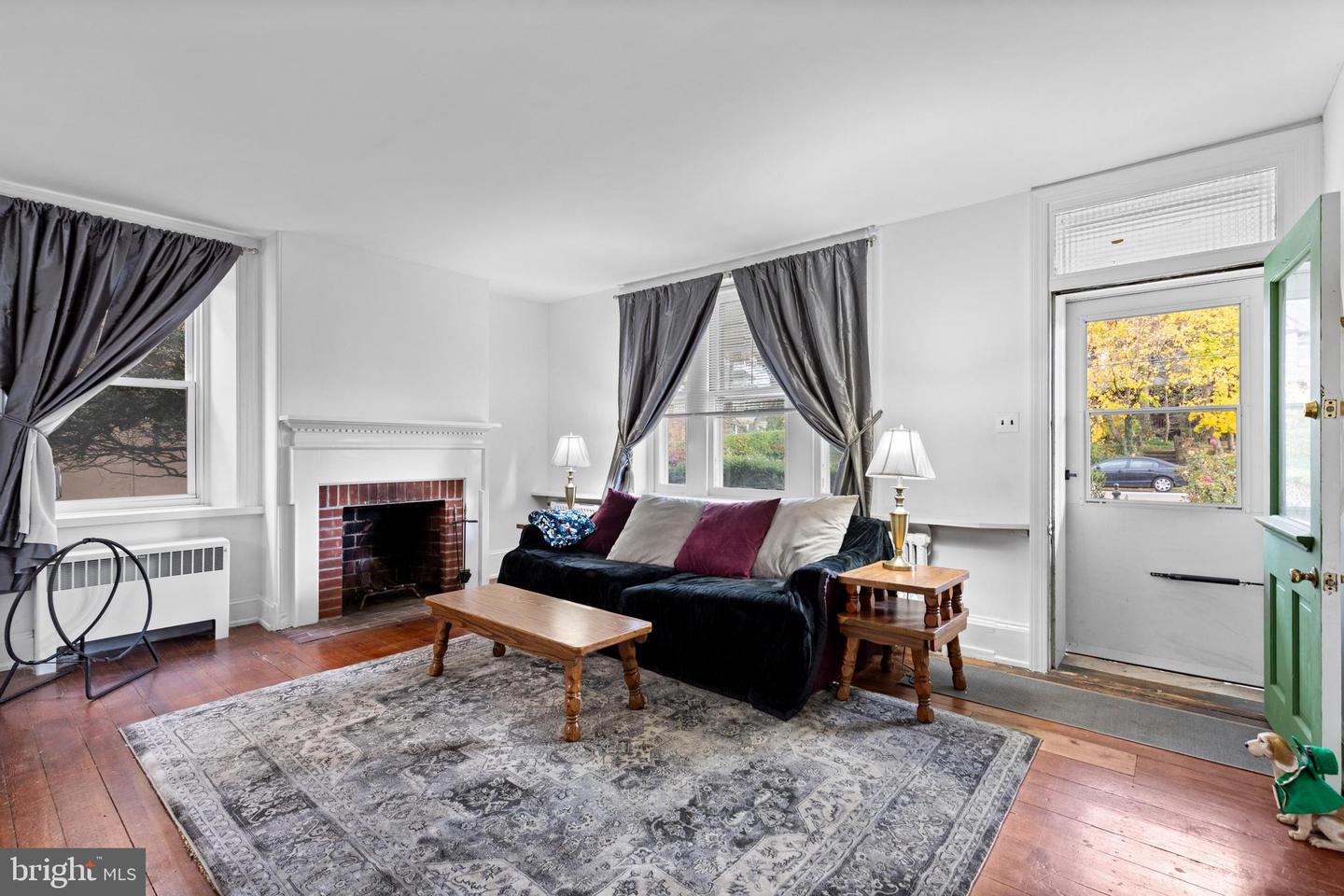 458 Lyceum Avenue photo 3